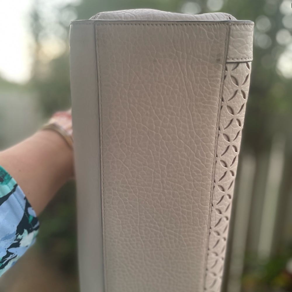Kate Spade Beige Textured Shoulder Bag - Picture 3 of 7